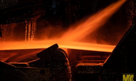 Производство стали в России за I полугодие снизилось на 3,5%