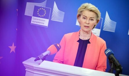 Президент фон дер Ляйен выступила с заявлением о приостановке тарифов в США