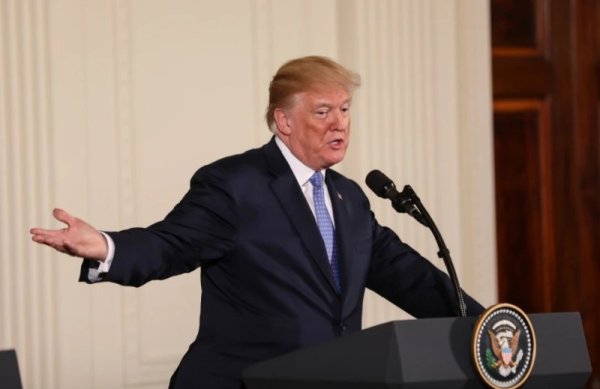 Сталь освобождена от ответных пошлин президента Трампа