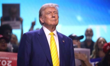 Трамп анонсировал пошлины в 25% на импорт стали и алюминия