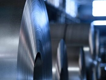 ММК: в I полугодии производство стали было снижено на 18,2%