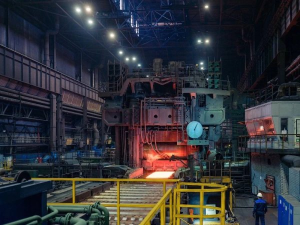 Российские металлурги сократили производство чугуна, стали и готового проката по итогам августа относительно июля