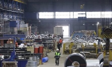 На ЧерМК модернизируют агрегат непрерывного горячего алюминирования