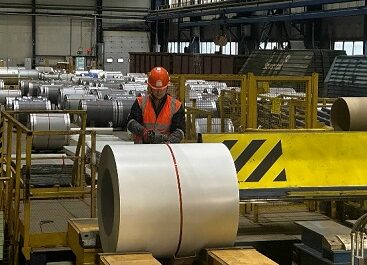 ЧерМК оптимизирует процесс маркировки проката с покрытием